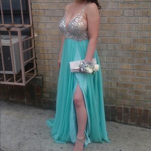 Prom dress for prom season approaching